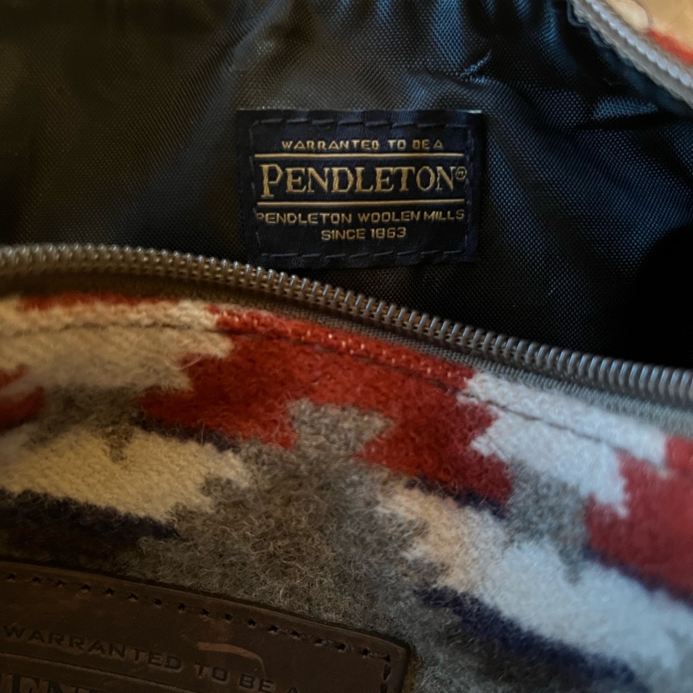 Pendleton Woolen Mills Patterned Bag - image 5